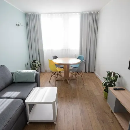 Apartment Studzienna *