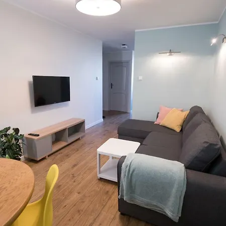 Apartment Studzienna *